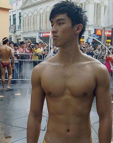 ซี๊ดดดดด six pack on Men By Chay-ake :