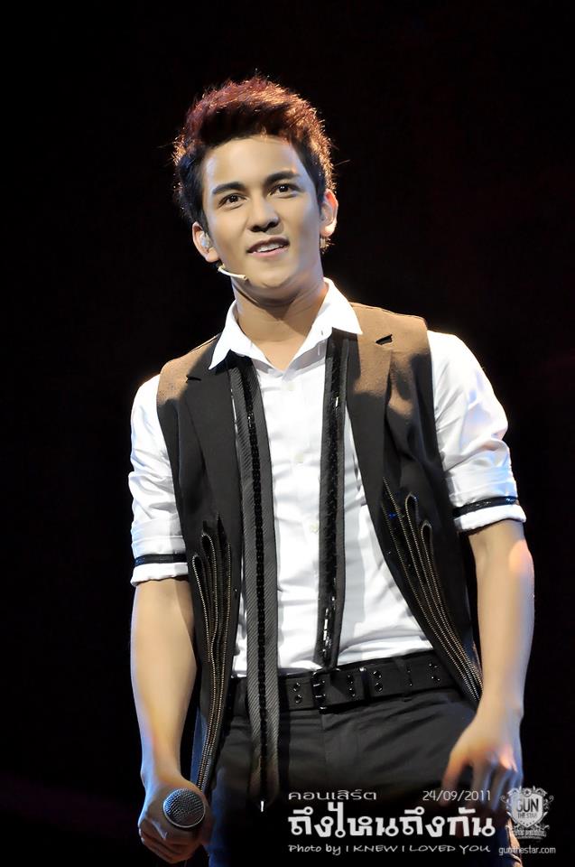 กัน-นภัทร @ คอนเสิร์ตถึงไหนถึงกัน 24/09/2011 : 