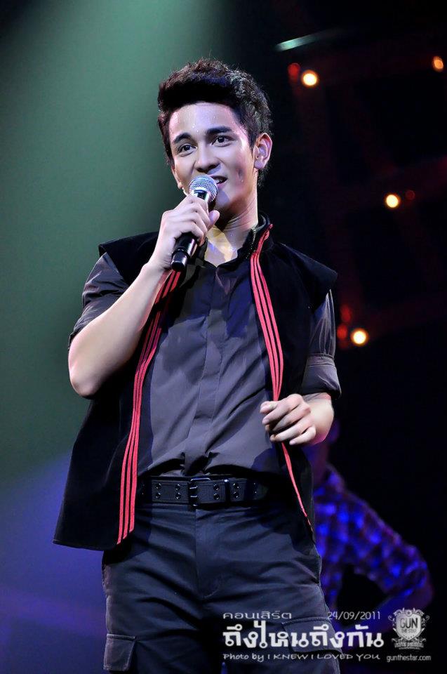 กัน-นภัทร @ คอนเสิร์ตถึงไหนถึงกัน 24/09/2011 : 