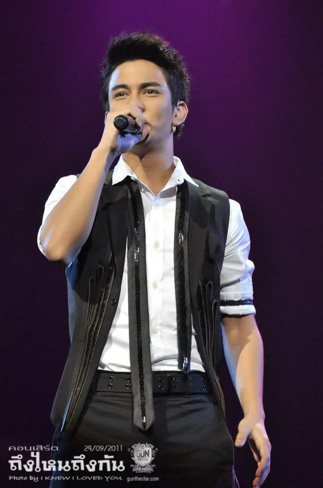กัน-นภัทร @ คอนเสิร์ตถึงไหนถึงกัน 24/09/2011 : 