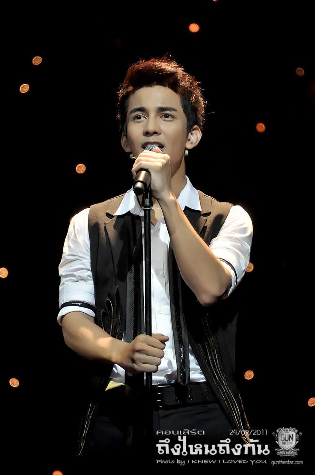 กัน-นภัทร @ คอนเสิร์ตถึงไหนถึงกัน 24/09/2011 : 