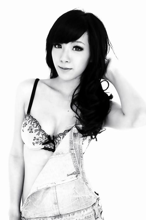 ทับทิม VS พลอย เดอะกิ๊ก ปะทะคารมเดือดผ่านเฟซบุ๊ก : 