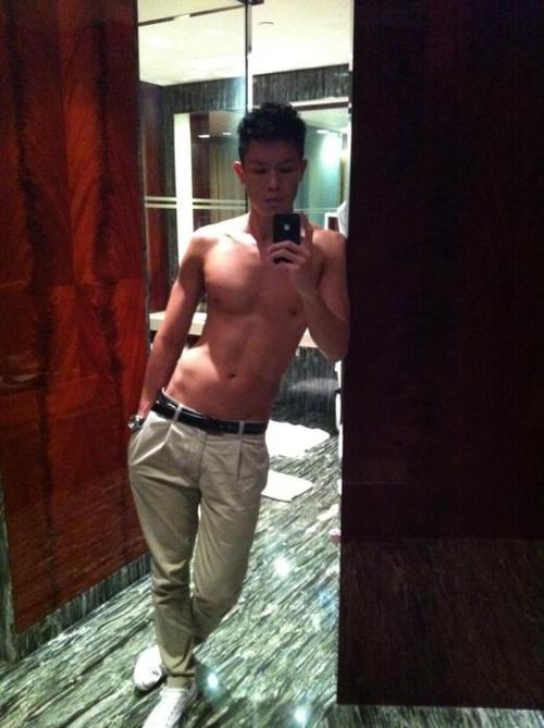 กล้าโชว์ก็กล้าดู เนอะ : 