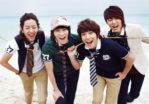 เด็ก ติ่ง  กรี๊ดกร๊าด CNBLUE โผล่ในหนังสือเรียน ม.6 : 