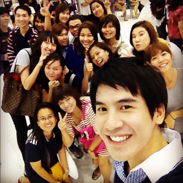 โป๊บ จากกองถ่าย คุณชายปวรรุจ ที่สวิส : 