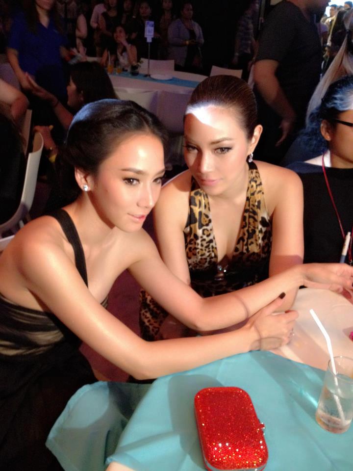 "อั้ม พัชราภา"สวยเริ่ดเจิดจรัส@SIAMDARA STARS AWARDS 2012! : 