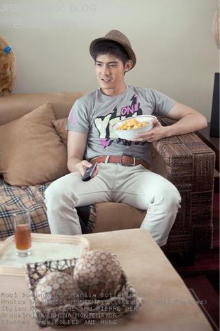 ยิ้มพิมพ์ใจของRobi domingo :