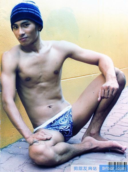 หนุ่มไทยหัวใจเกินร้อย : 