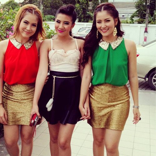 แฟชั่นเบาๆ ของ ใบเตย อาร์สยาม : 