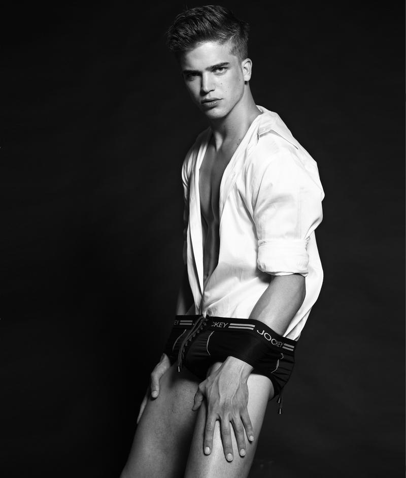 River Viiperi @ ODDA Magazine no.2 Summer 2012 : 