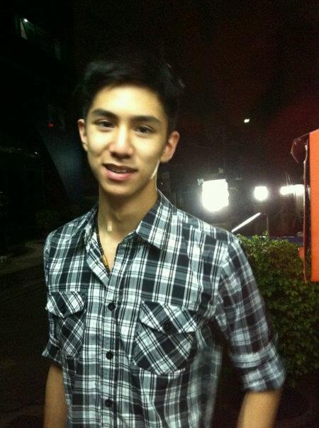 ธามไท แพลงศิลป์ : 