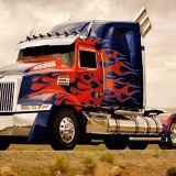 เผยโฉม Bumble b และ Optimus Prime โฉมใหม่!