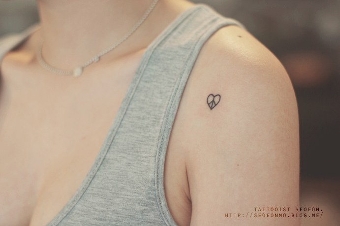 minimalistic-feminine-discreet-tattoo-seoeon-19