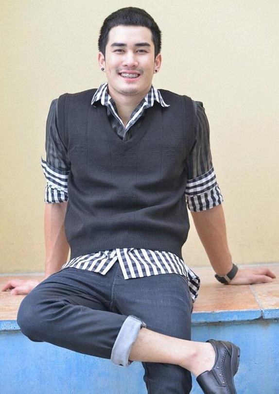 ดิว The Star 9 หล่อเข้มเสียงเริด... :